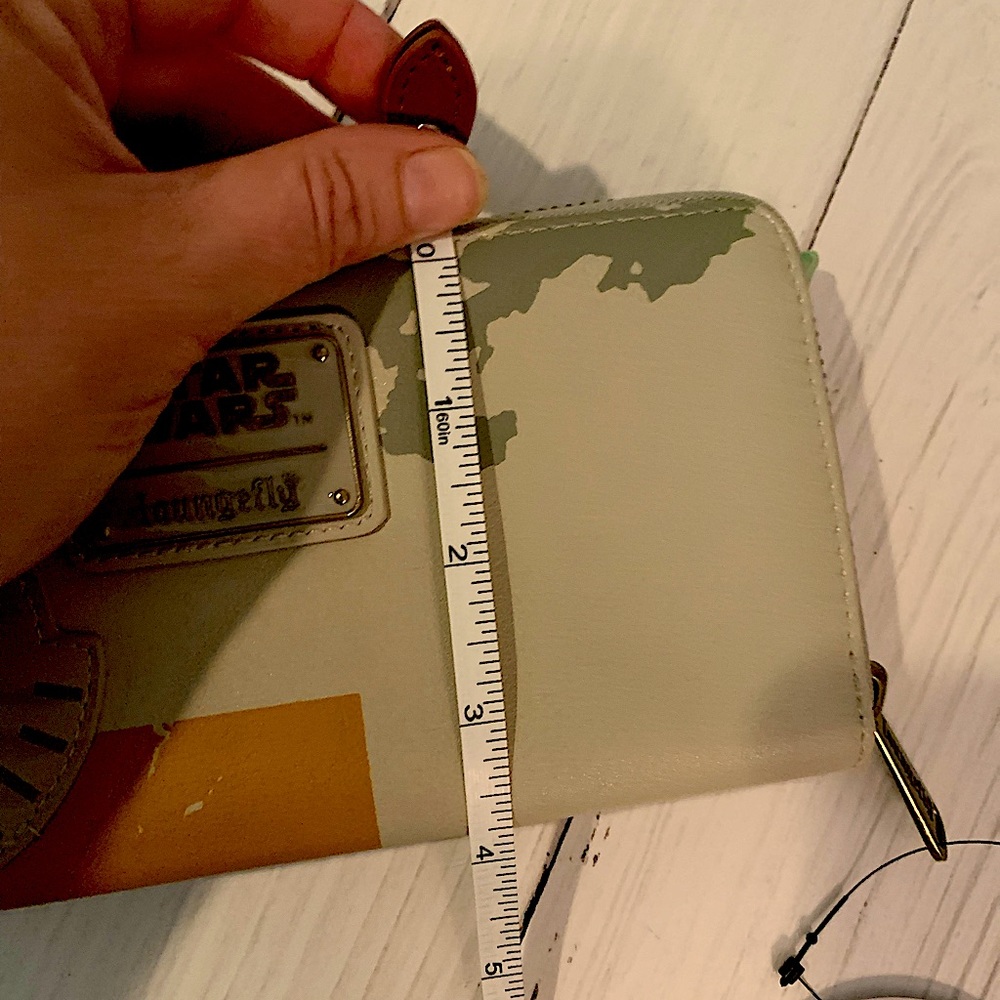 Loungefly Star Wars Baby Yoda Faux Leather Wallet - Picture 2 of 5